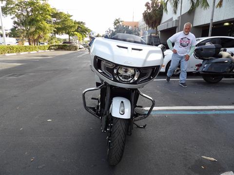 2024 Indian Motorcycle Challenger® Limited in Fort Lauderdale, Florida - Photo 8