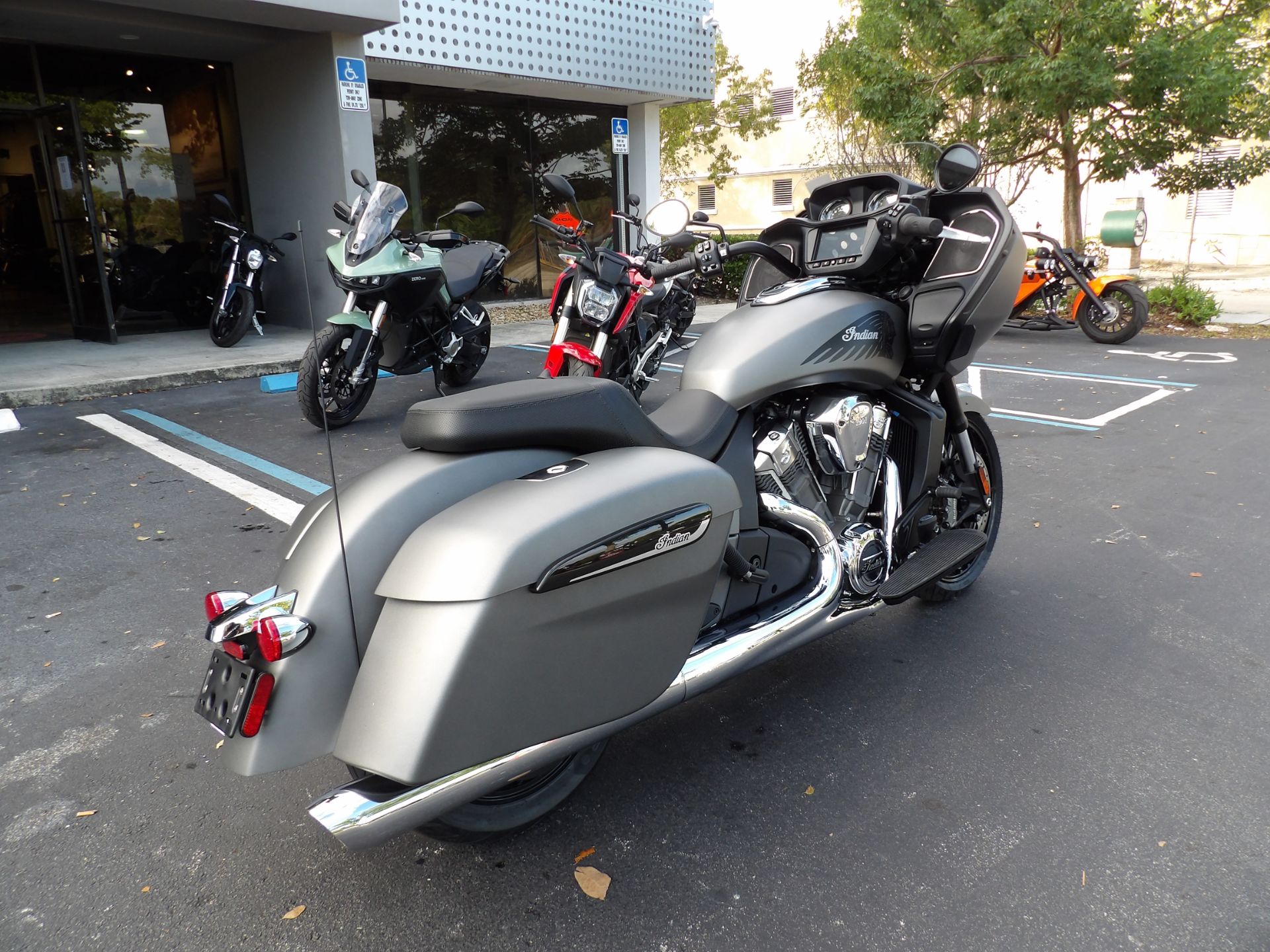 2024 Indian Motorcycle Challenger® in Fort Lauderdale, Florida - Photo 3