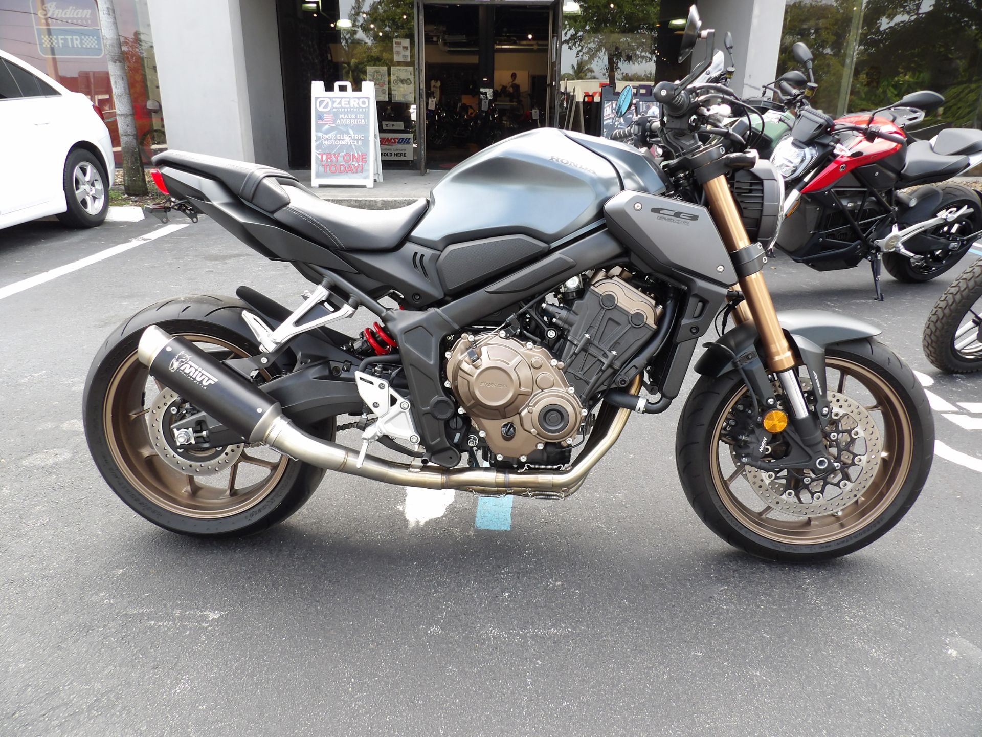 2024 Honda CB650R ABS in Fort Lauderdale, Florida - Photo 2