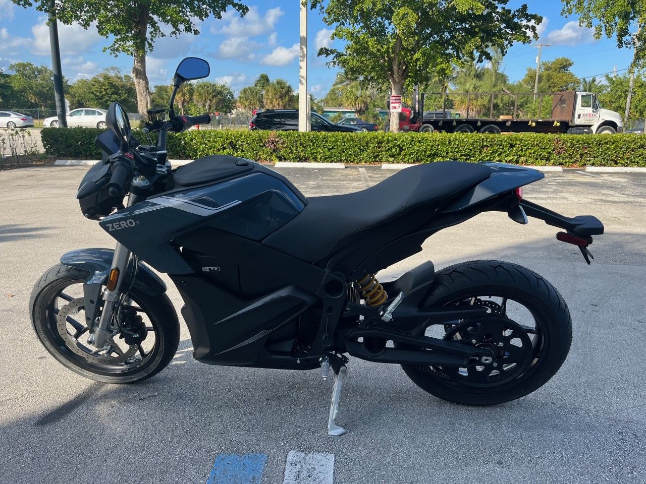 2024 Zero Motorcycles S ZF7.2 in Fort Lauderdale, Florida - Photo 6