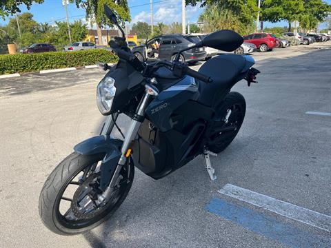 2024 Zero Motorcycles S ZF7.2 in Fort Lauderdale, Florida - Photo 7