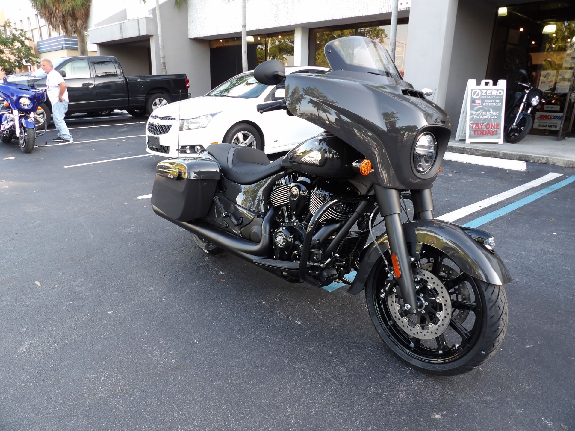 2024 Indian Motorcycle Chieftain® Dark Horse® in Fort Lauderdale, Florida - Photo 9