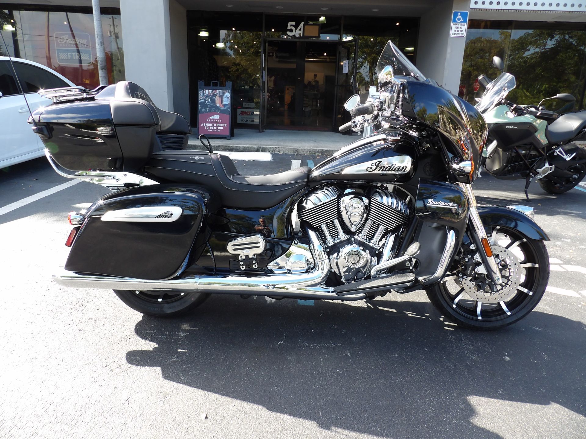 2024 Indian Motorcycle Roadmaster® Limited in Fort Lauderdale, Florida - Photo 2